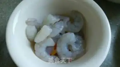 Make Shrimp peppers, black wood step 0