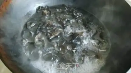 Make Shrimp peppers, black wood step 1