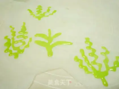 Make Subsea World scene cake step 24