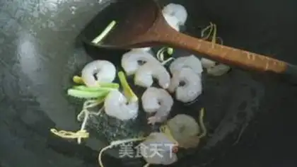 Make Shrimp peppers, black wood step 5