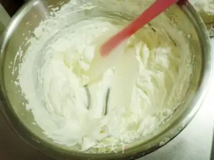 Make Subsea World scene cake step 25