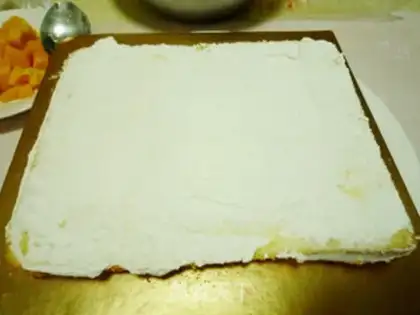 Make Subsea World scene cake step 26
