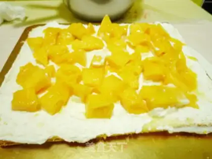Make Subsea World scene cake step 27