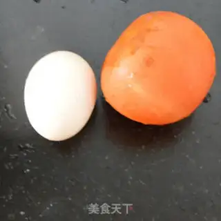 Make Tomatoes, eggnut soup step 0