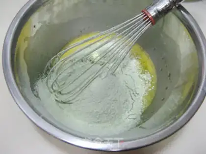 Make Tea and cream cake rolls step 3