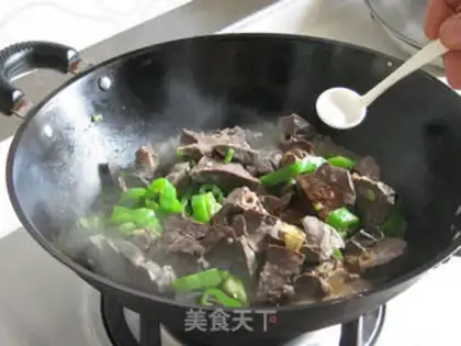 Make Pyramid fried pig lungs step 6