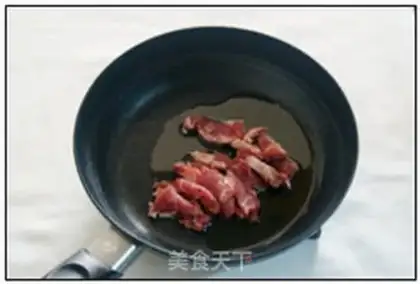 Make Beef spinach pasta step 1
