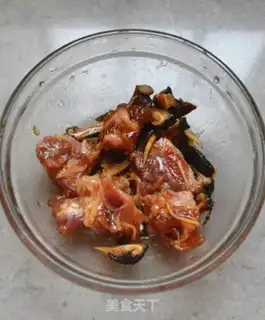 Make Chestbone, mushroom and potatoes step 1