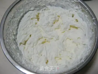 Make Tea and cream cake rolls step 16
