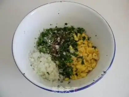 Make Eggs and pickles step 4
