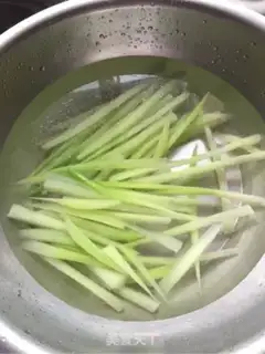 Make White mustard blue step 5