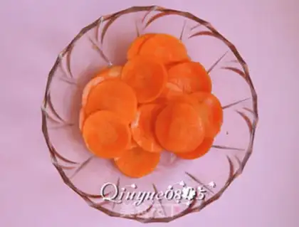 Make Carrot roses step 2