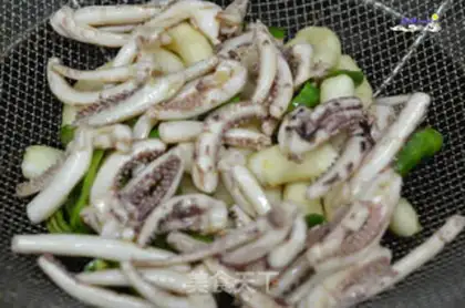 Make Iron-cracked squid shaving step 2