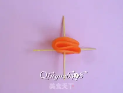 Make Carrot roses step 3