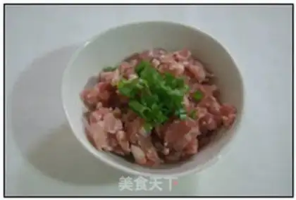 Make Fresh meat soup step 1