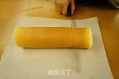 Make Strawberry roll step 21