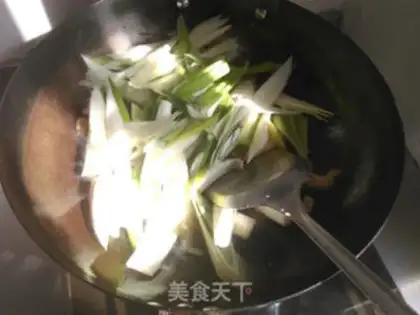 Make Onion elbows step 3