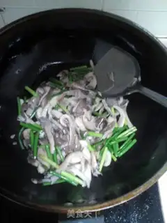 Make Garlic fried mushrooms step 5