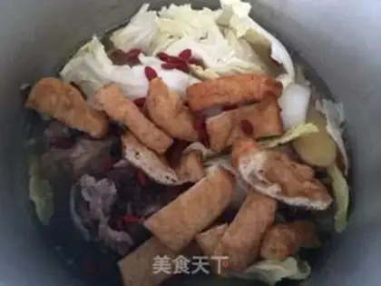 Make Big cabbage tofu stewed bones step 4