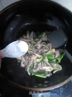 Make Garlic fried mushrooms step 7