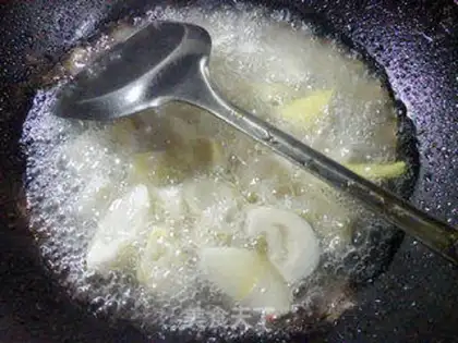 Make Flower clams and thunder step 4