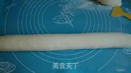 Make A white roll of peppers step 4