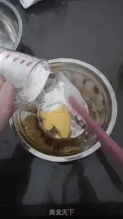 Make Pumpkin balls step 0
