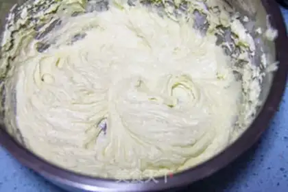 Make Pineapple cupcakes step 7