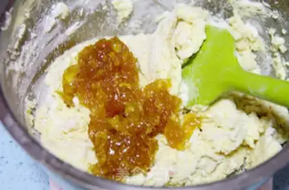 Make Pineapple cupcakes step 10