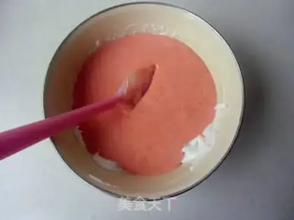 Make Flamingo fruit cupcakes step 7