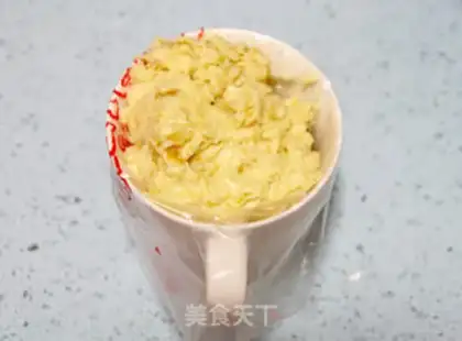 Make Pineapple cupcakes step 12