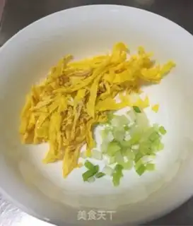 Make Tomato noodle step 1