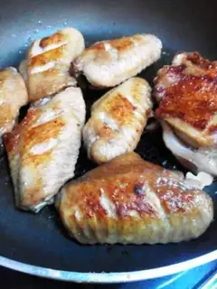 Make Spicy roasted chicken wing pan step 4