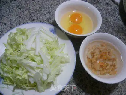 Make The egg gravy soup step 0