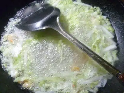 Make The egg gravy soup step 4