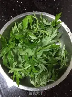 Make Egg soup step 1
