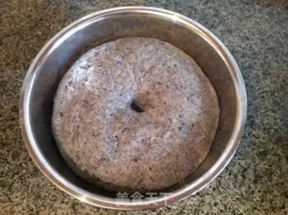 Make Black sesame rolls step 5
