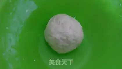 Make radish white-skin pie step 1
