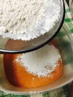 Make Red-tree cake step 4