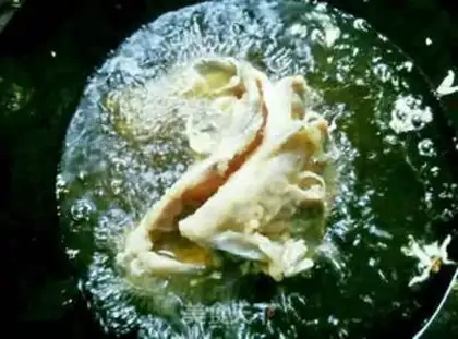 Make Cream-cream cream sauce step 4
