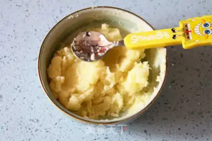 Make Cream-cream cream sauce step 6