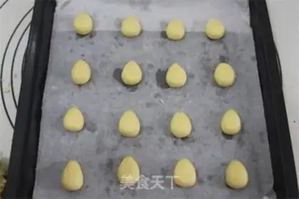 Make Little lamb cookies step 6