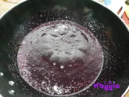 Make Fresh blueberry sauce step 5