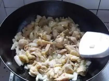 Make Coconut curry chicken step 7