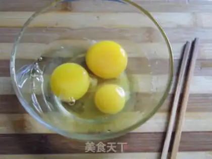 Make Tomato eggnog noodles step 2