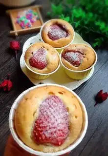 Make Strawberry marfin cake step 13
