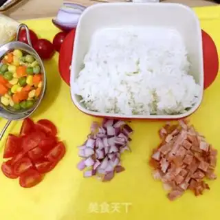 Make Bacon tomato rice step 1