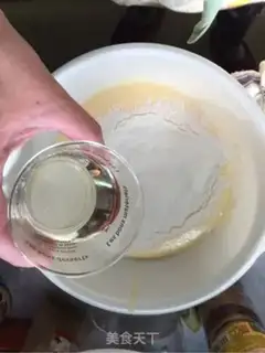 Make SpongeBob cake step 9
