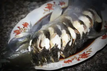 Make Fresh fish with onions step 6