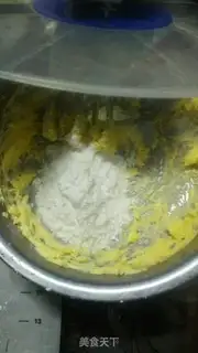 Make Double Chess Biscuit step 1